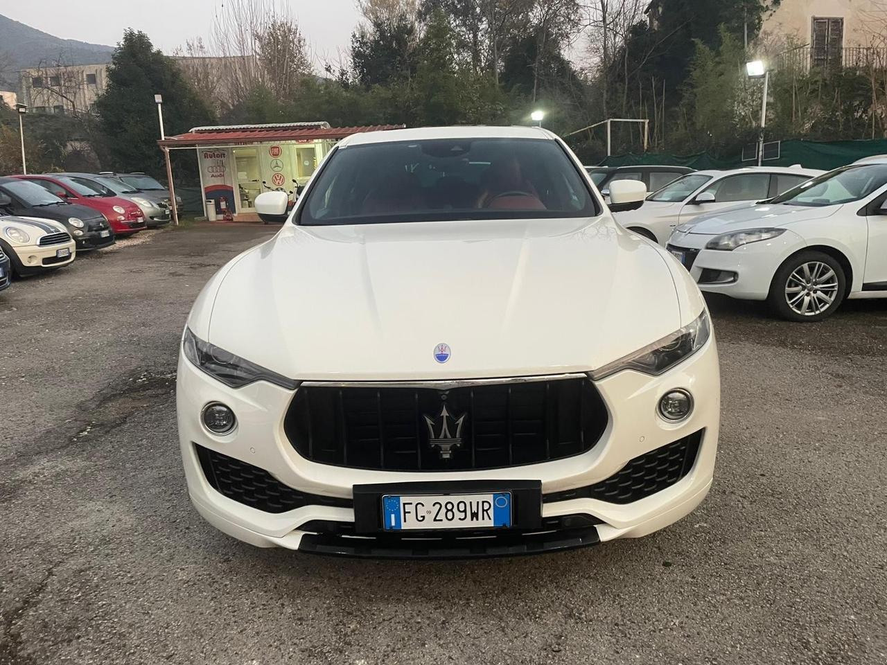 Maserati Levante - Tetto panoramico