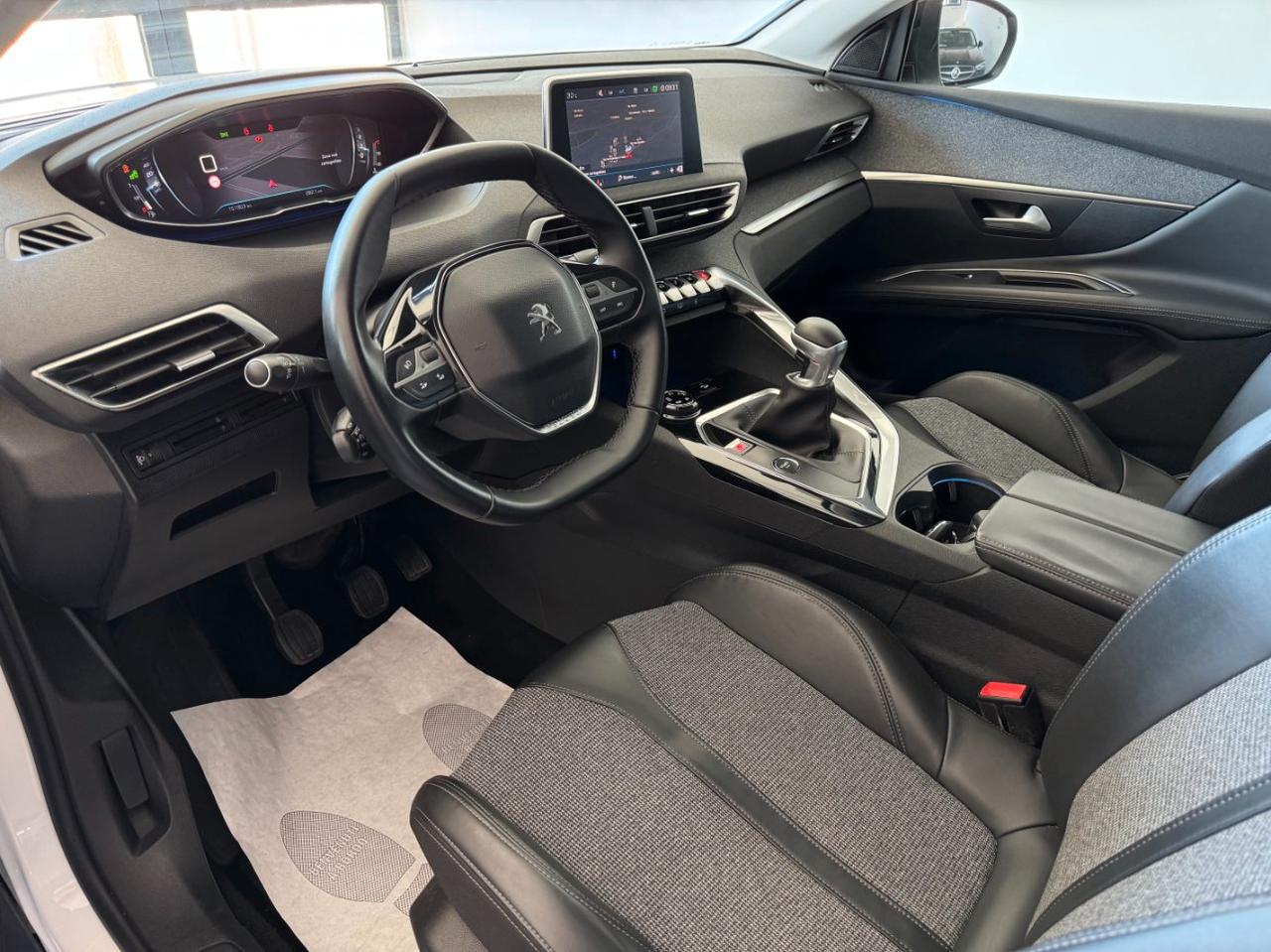 Peugeot 3008 1.6 hdi Allure 120cv Carplay Cockpit Uniprop