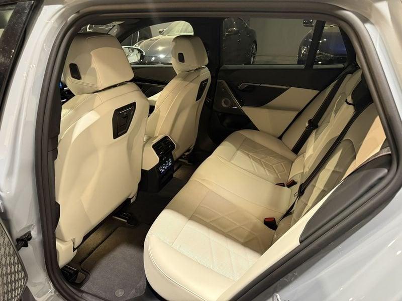 BMW Serie 5 520d 48V xDrive Touring Msport Pro