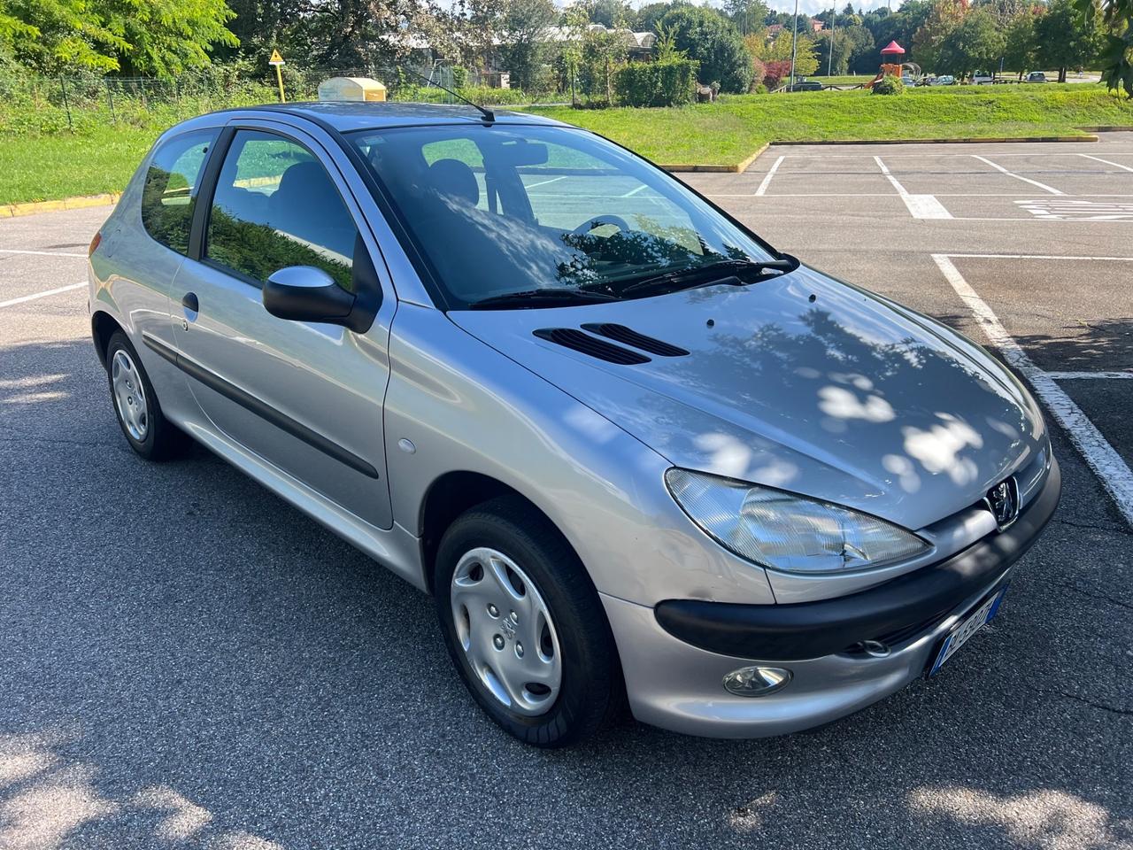 Peugeot 206 1.4 3p. XR