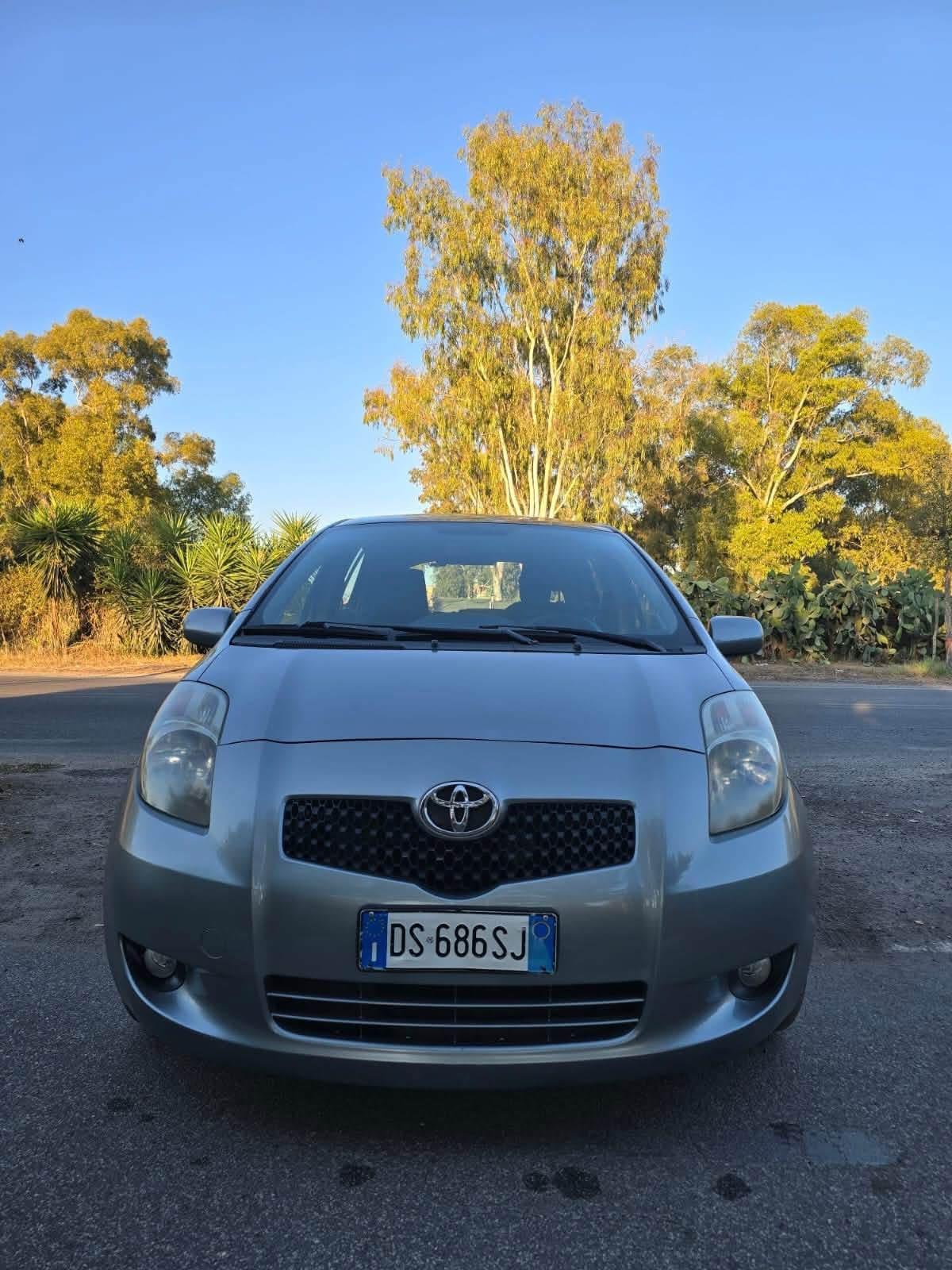 Toyota Yaris 1.3 5 porte Navi