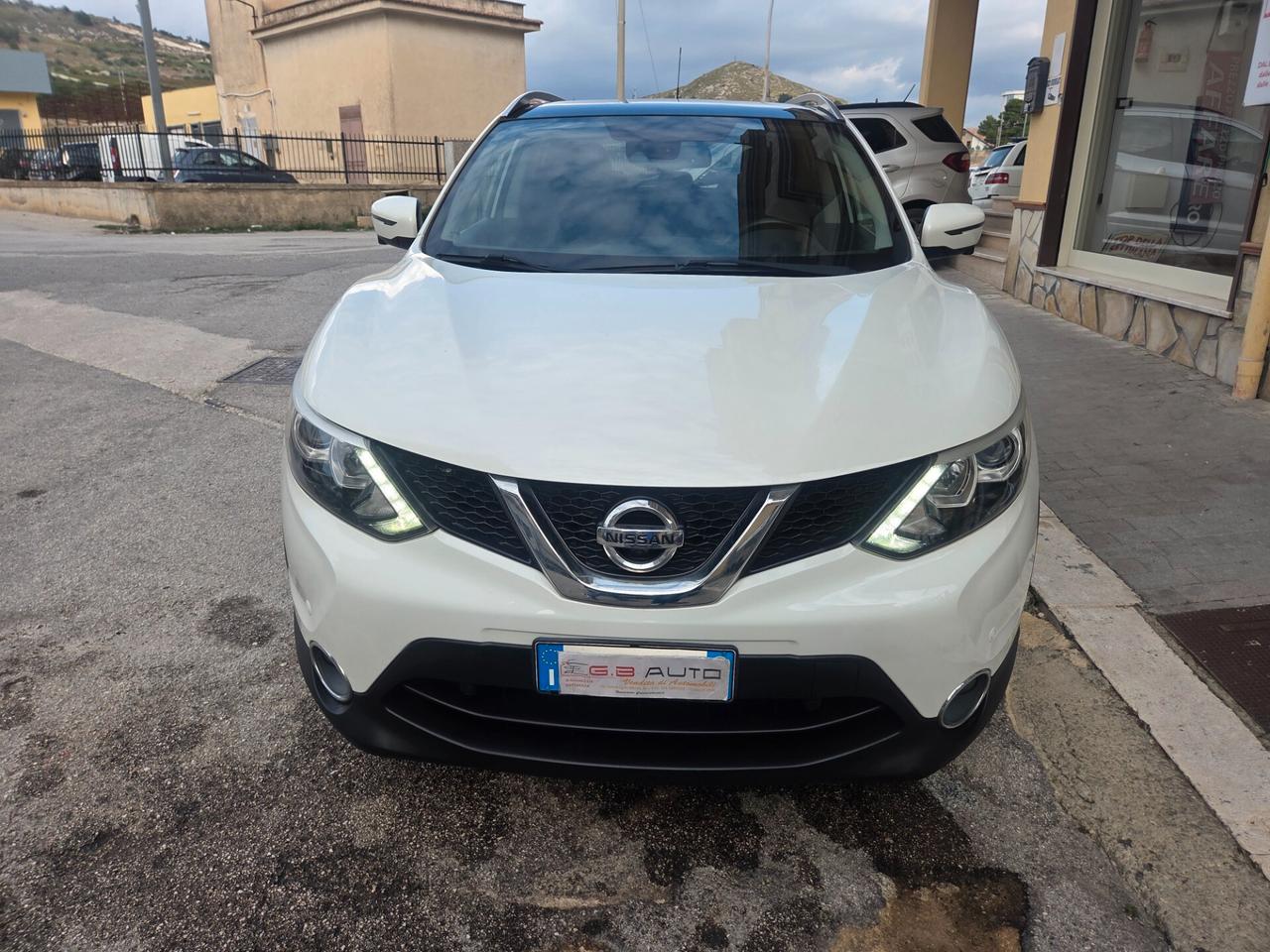 NISSAN QASHQAI TETTO PANORAMICO NAVIGAT TELECAM KMCERT