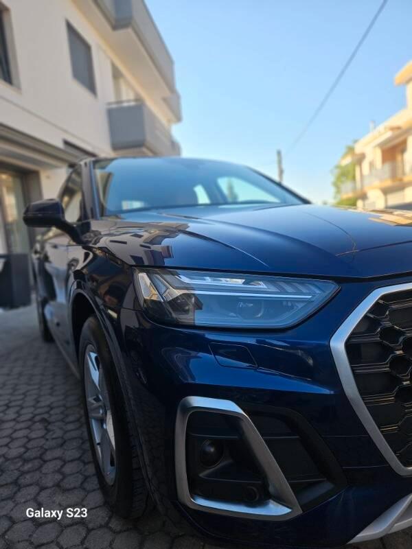 Audi Q5 35 2.0 tdi mhev 12V Business s-tronic