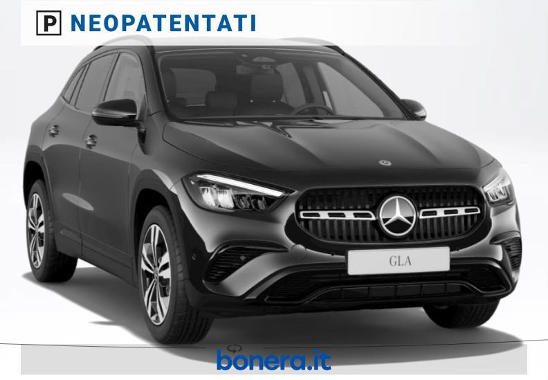 Mercedes GLA 180 180 Progressive Extra 7G-DCT