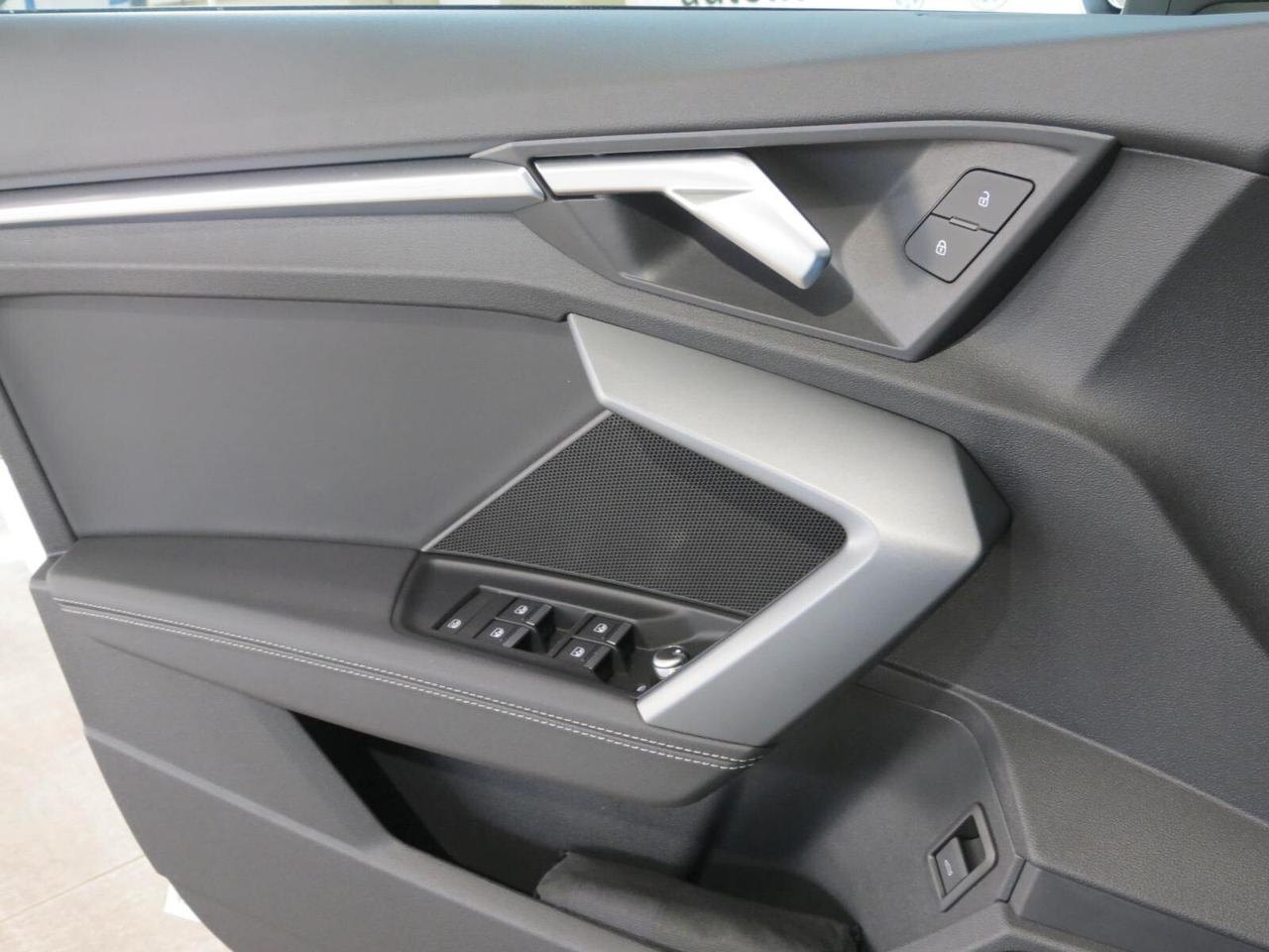 Audi A3 allstreet TDI 150 CV S tronic Identity Contrast