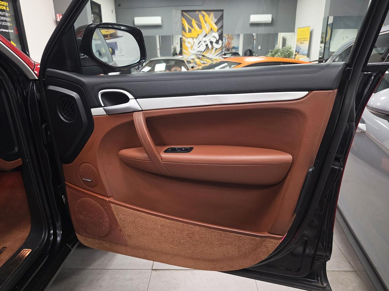 Porsche Cayenne 4.8 Turbo SERVICE BOOK E FATTURE PORSCHE UFFICIALI _ GARANZIA 12 MESI _ SEDILI RISCALDATI ANT\POST _ TETTUCCIO _ AUTORADIO AVANZATA _ INTERNI ALCANTARA _