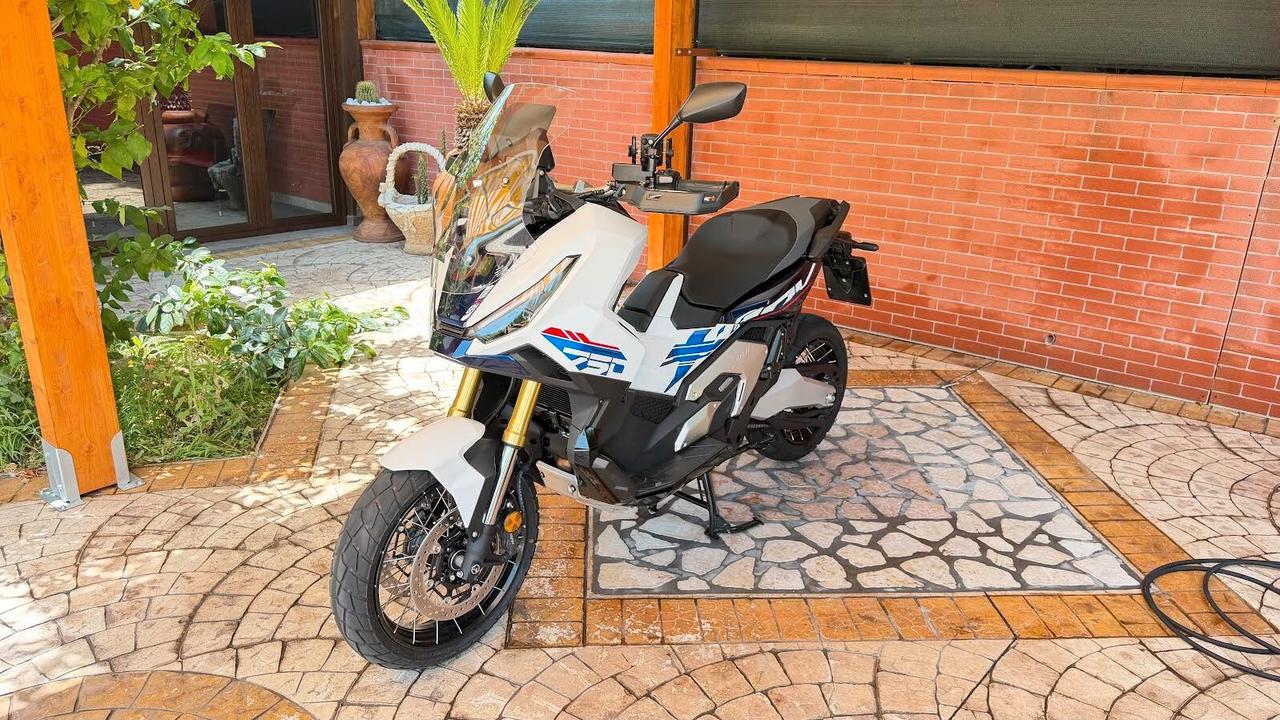 Honda X-ADV 750 SPECIAL EDITION
