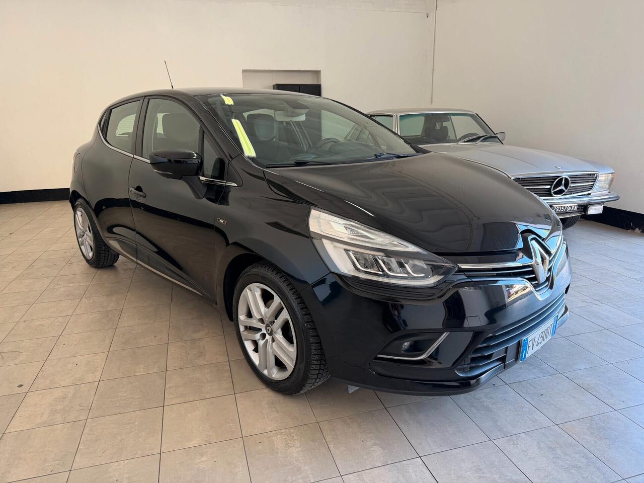 Renault Clio dCi 8V 90 CV 5 porte Moschino OK NEOPATENTATI