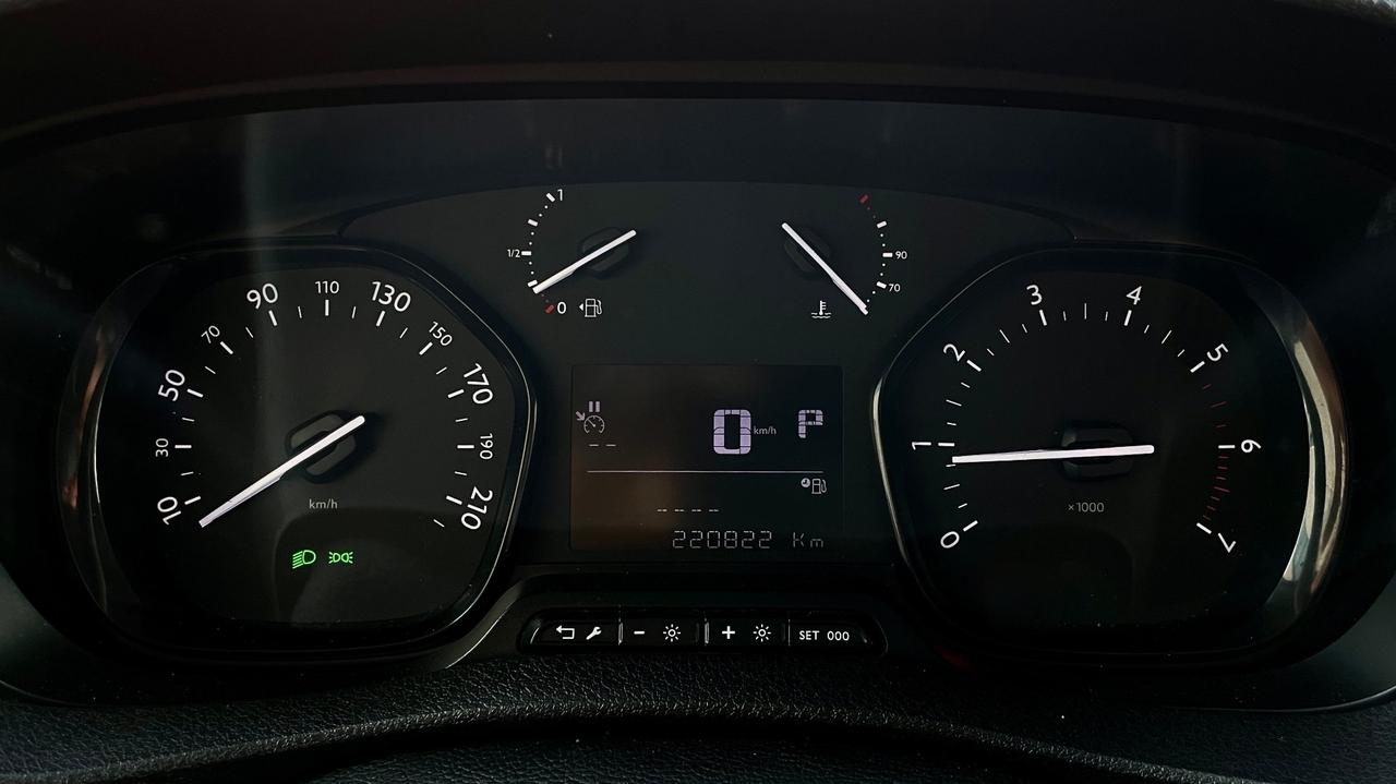 OPEL VIVARO 2.0 ENJOY DIESEL AT8 PL-TN M 120 CV - GANCIO TRAINO, PELLE, NEOPATENTATI