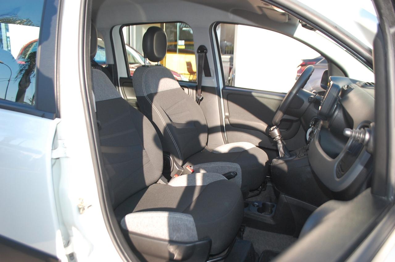 Fiat Panda 1.0 firefly hybrid 69CV City Life S&S USB Uf Italy