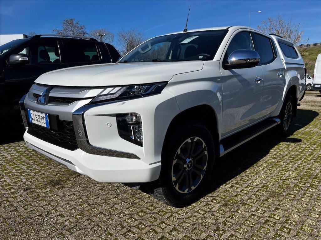MITSUBISHI L200 d.cab 2.3d Diamond 4wd 150cv auto del 2022