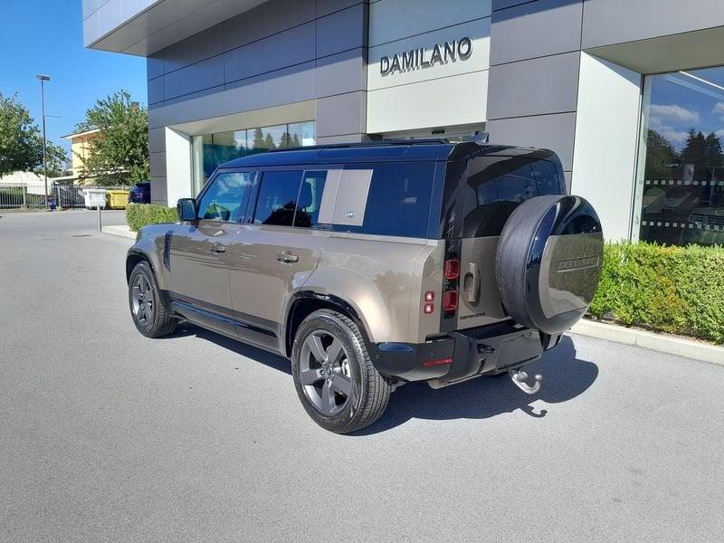 Land Rover Defender 3.0D I6 250 110 X-Dynamic SE AWD auto.