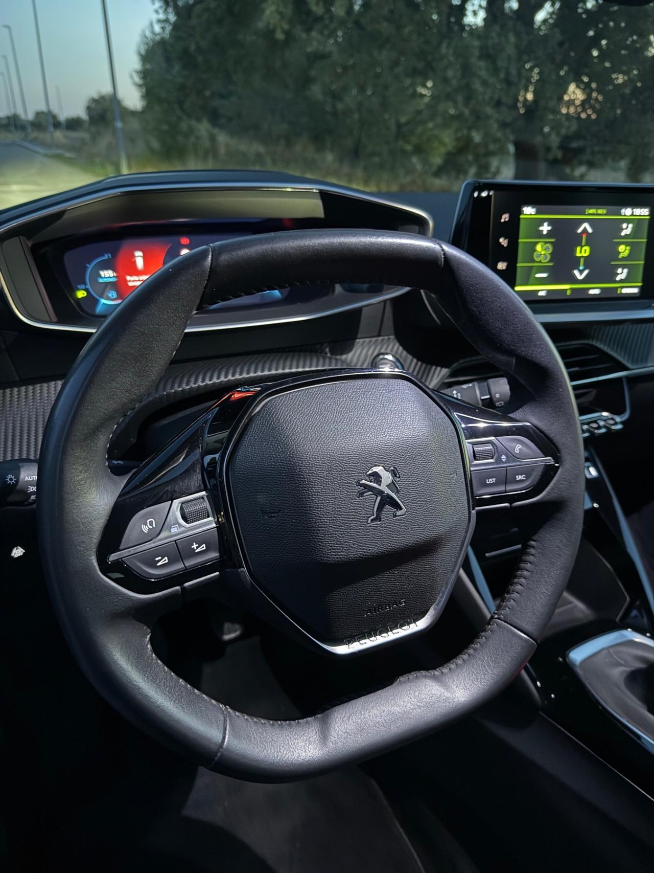 Peugeot 2008 BlueHDi 110 S&S Allure Pack
