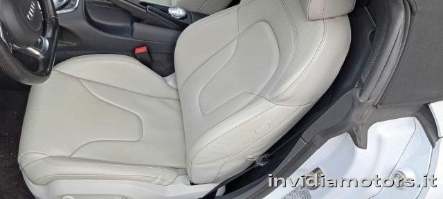 AUDI R8 Spyder 4.2 V8 FSI quattro R tronic