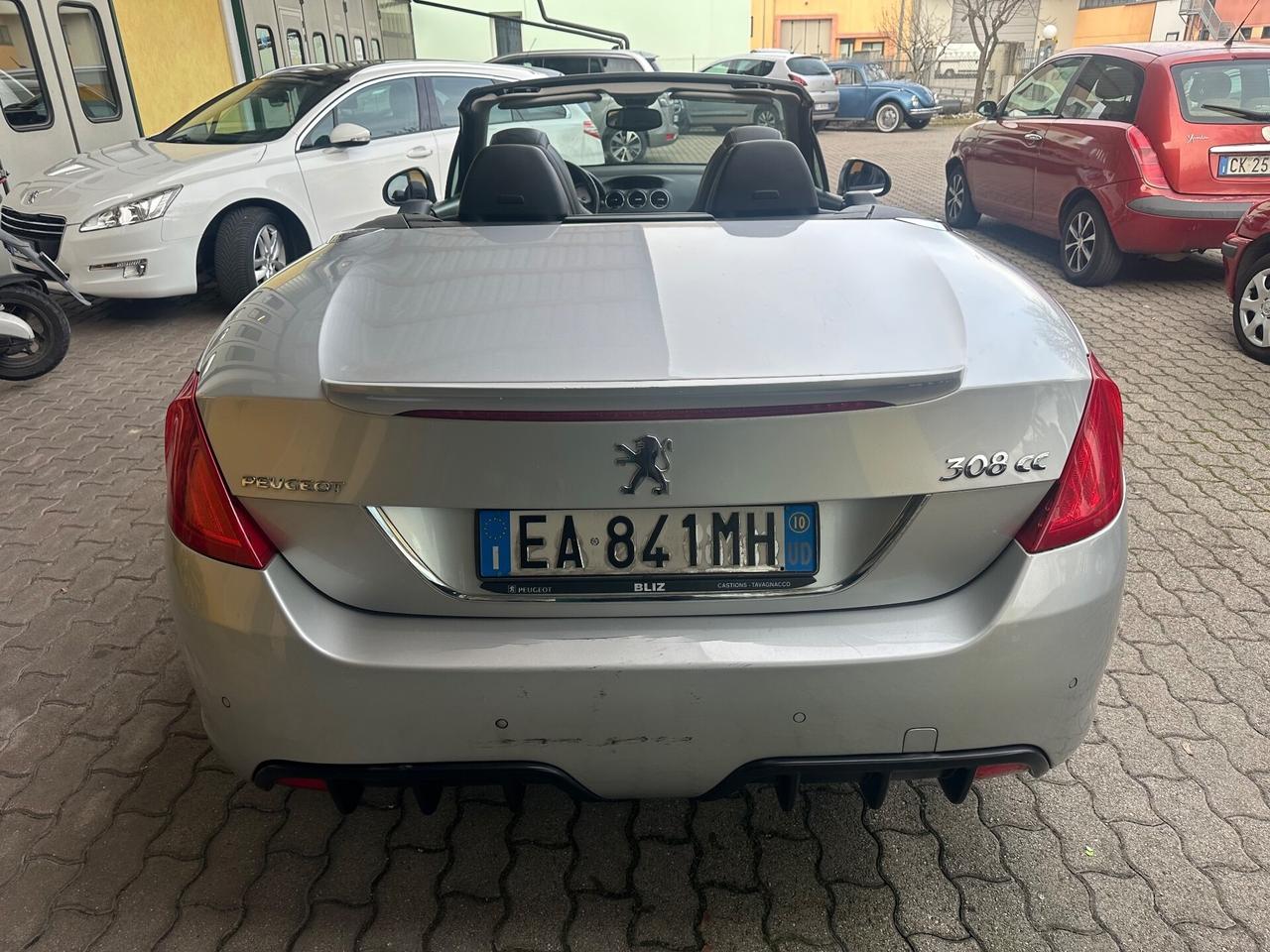 Peugeot 308 2.0 HDi 140CV CC Féline