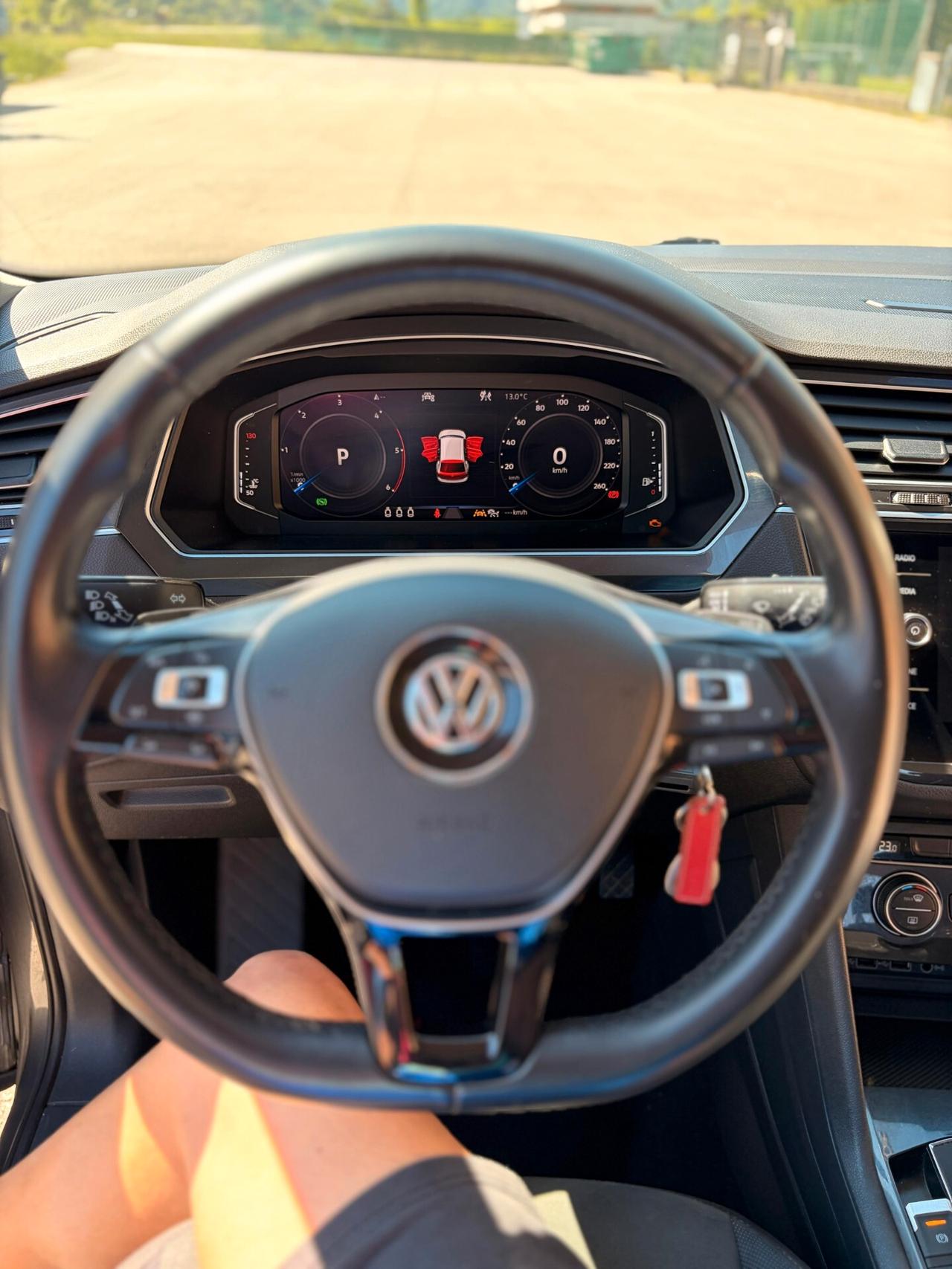 Volkswagen Tiguan 2.0 TDI R-line 4Motion - 150.000 KM -