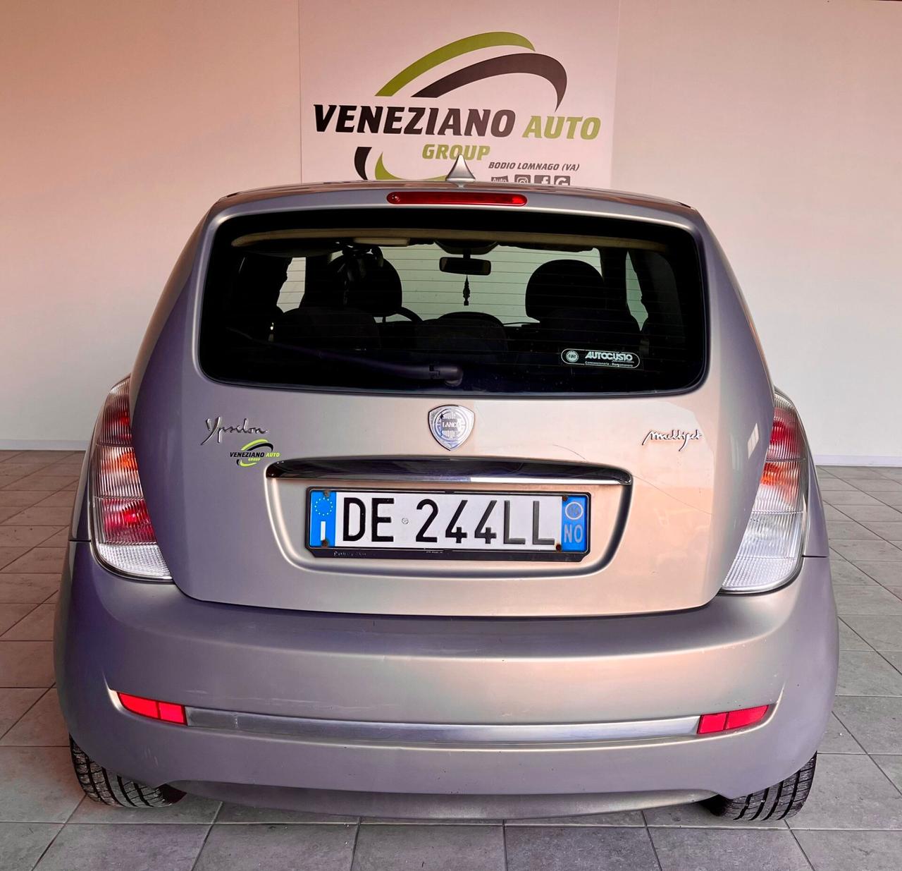 Lancia Ypsilon 1.3 MJT 90 CV Platino