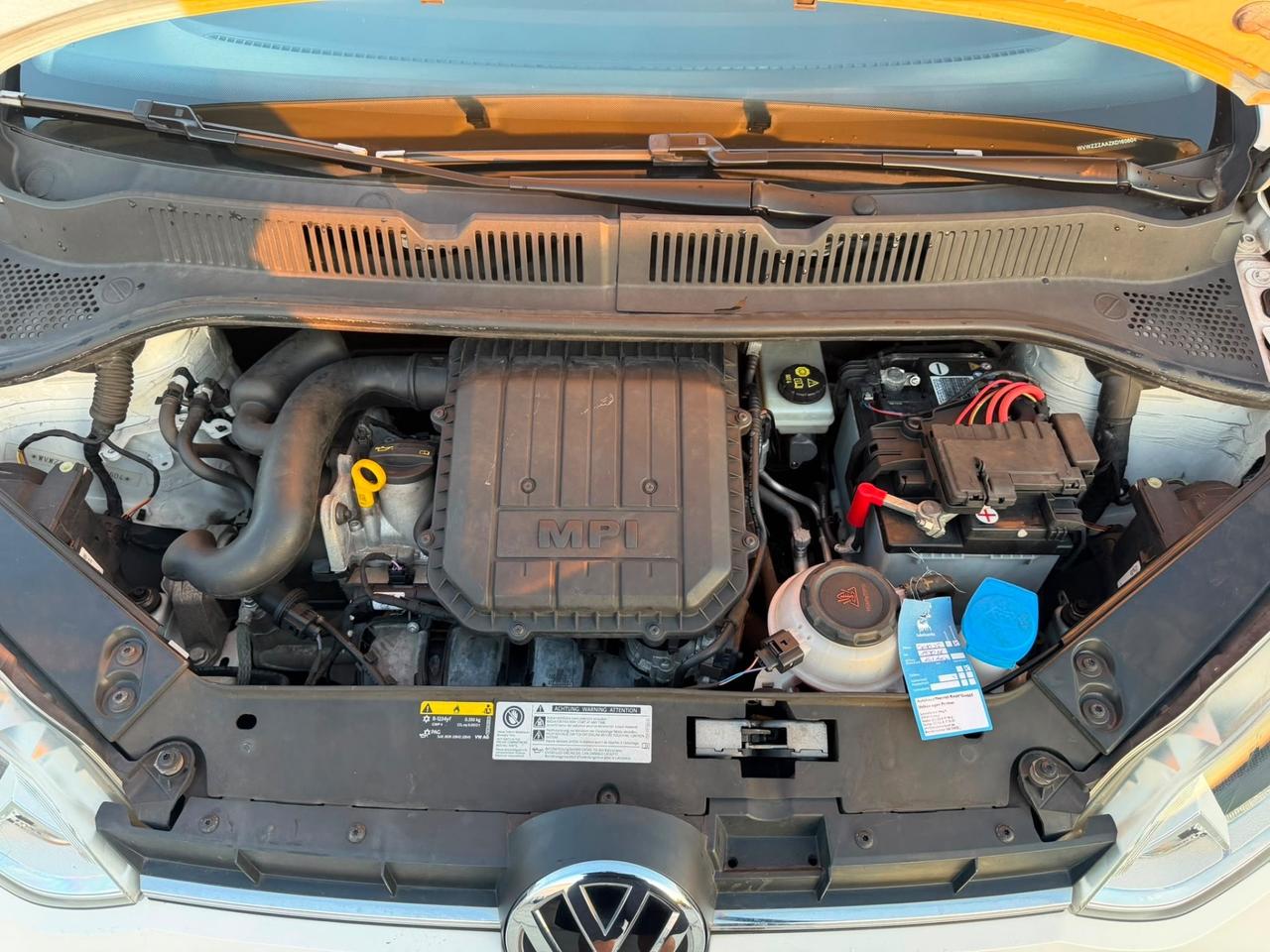 Volkswagen up! 1.0 75 CV 5p. high