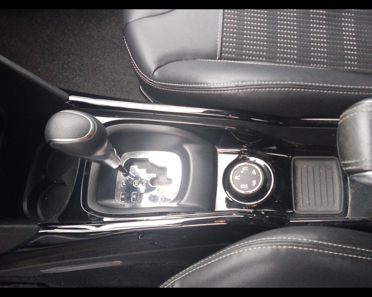 PEUGEOT 2008 - PureTech Turbo 110 EAT6 S&S Allure