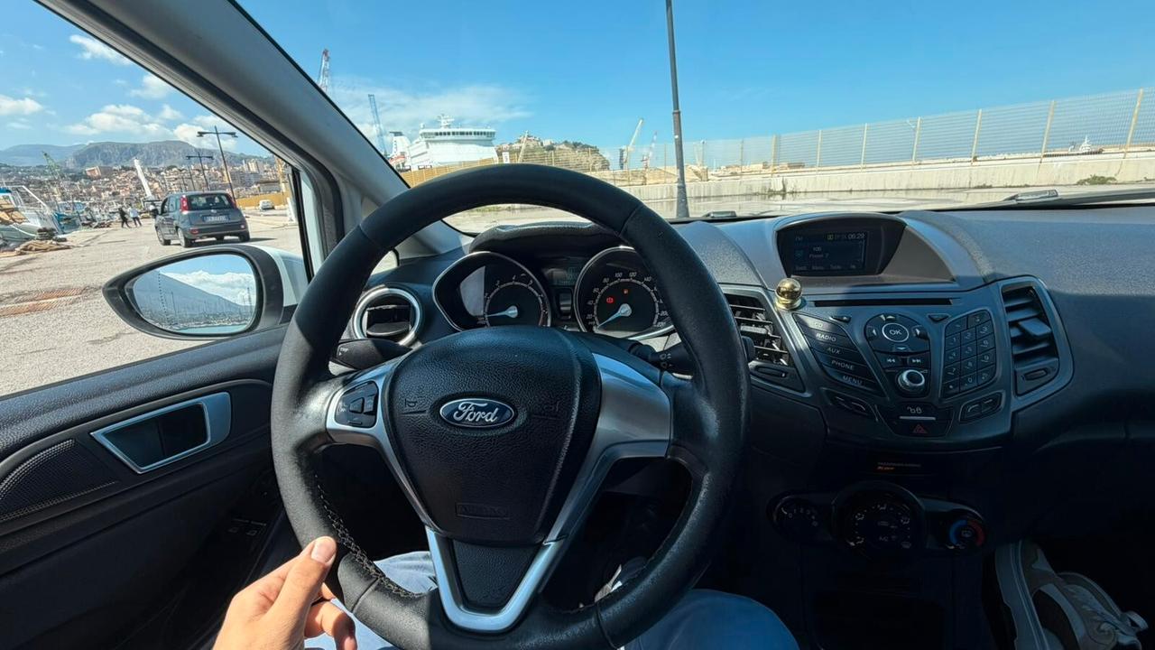 Ford Fiesta 1.2 Benzina 2016 - Neo Patentati - 140.000km -