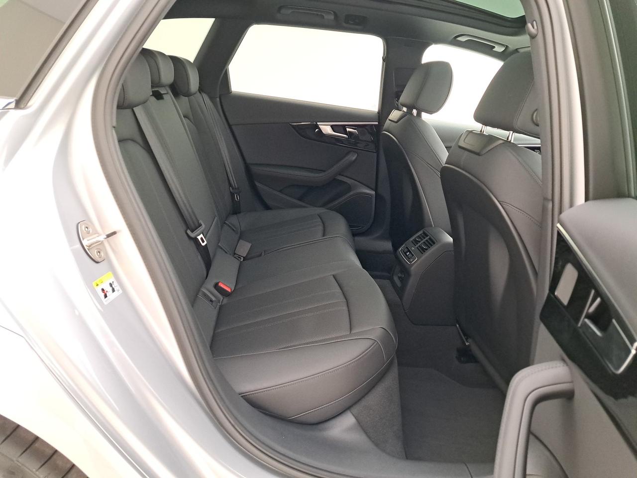Audi A4 allroad allroad 40 2.0 tdi mhev identity contrast quattro 204cv s-tronic