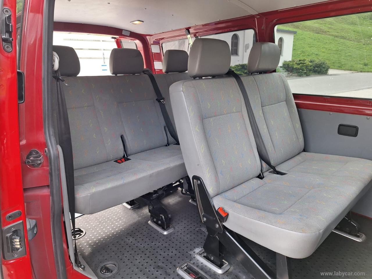 T5 Transporter 2.5 TDI 130CV 8 POSTI GANCIO TRAINO