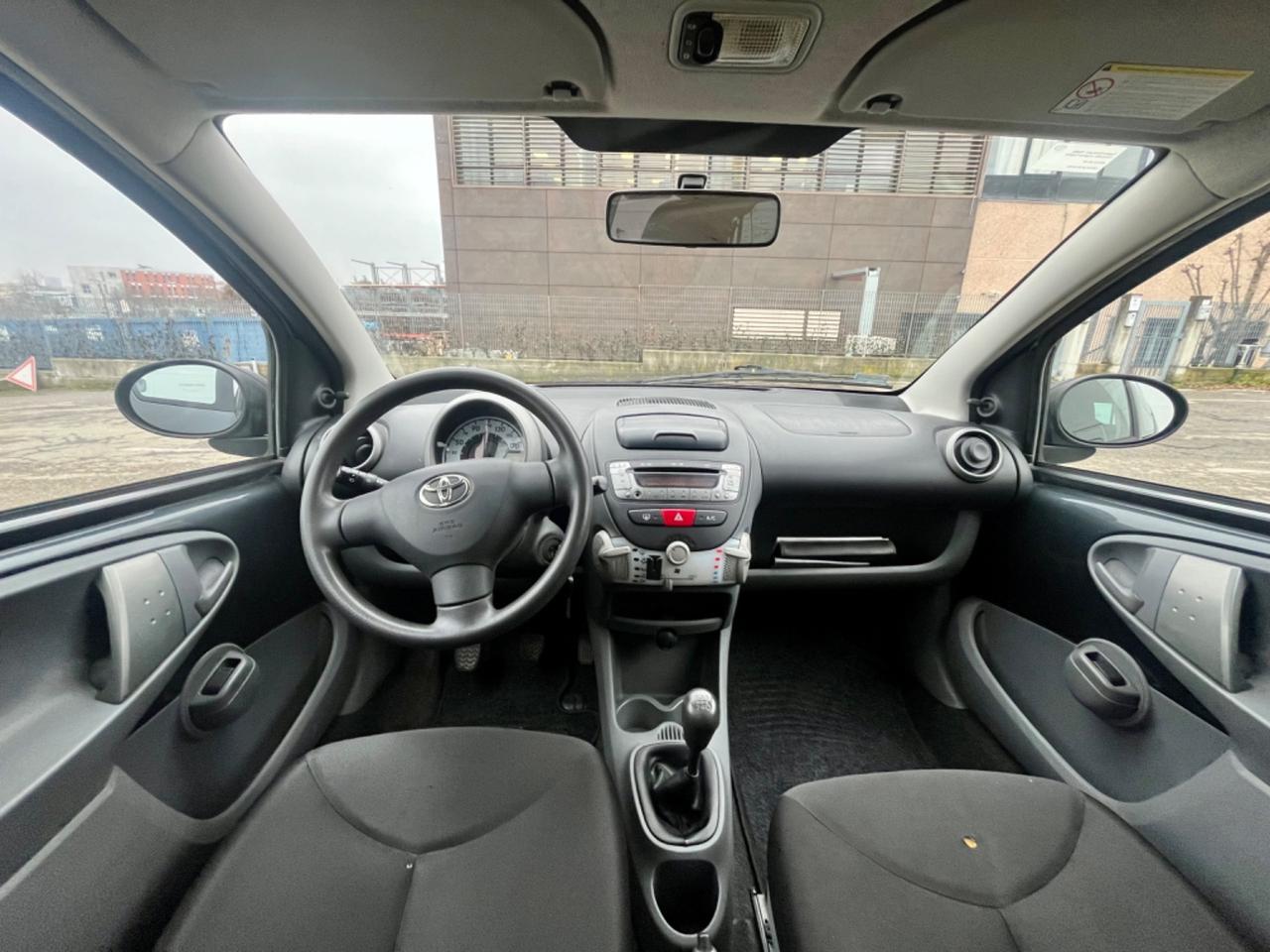 Toyota Aygo 1.0benz 2011 141.000km perfetta per neopatentati