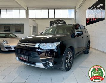 MITSUBISHI Outlander 2.2 DI-D 4WD Instyle *7 POSTI*TETTO*ACC*