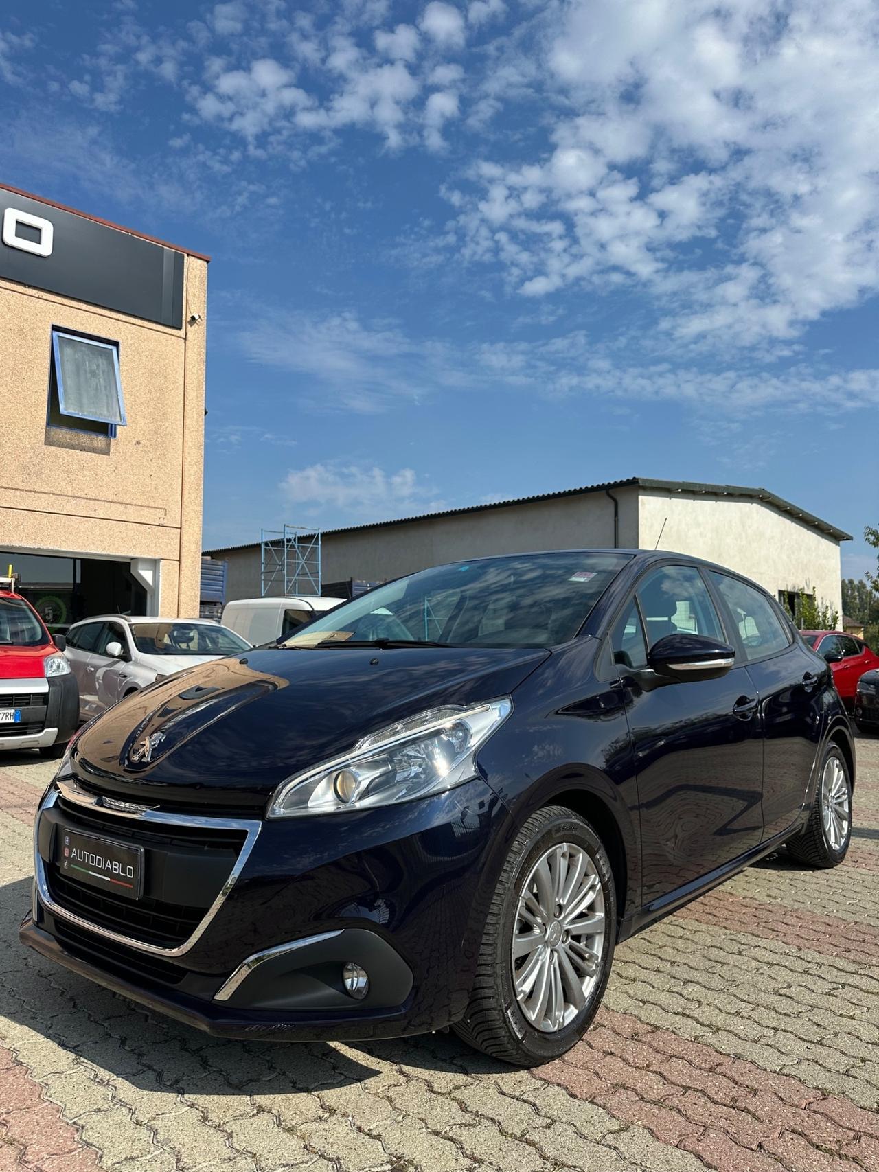 Peugeot 208 PureTech 82 5 porte Allure
