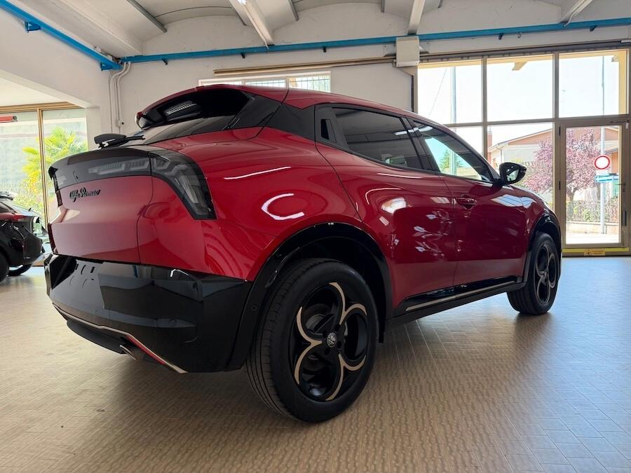 Alfa Romeo Junior 1.2 145 CV Hybrid eDCT6 Q4 Intensa Km 1200 ROSSO BRERA 4X4
