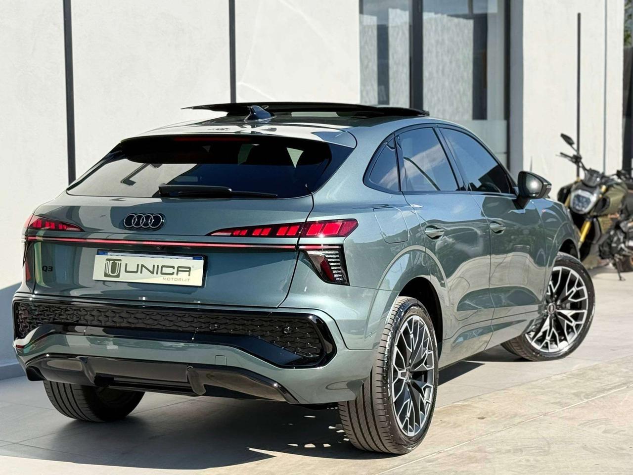 Audi Q3 Sportback 2.0 Tdi S Line 150cv S-Tronic IVA ESPOSTA