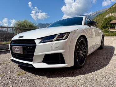 Audi TT S - Coupé 2.0 TFSI quattro S Line