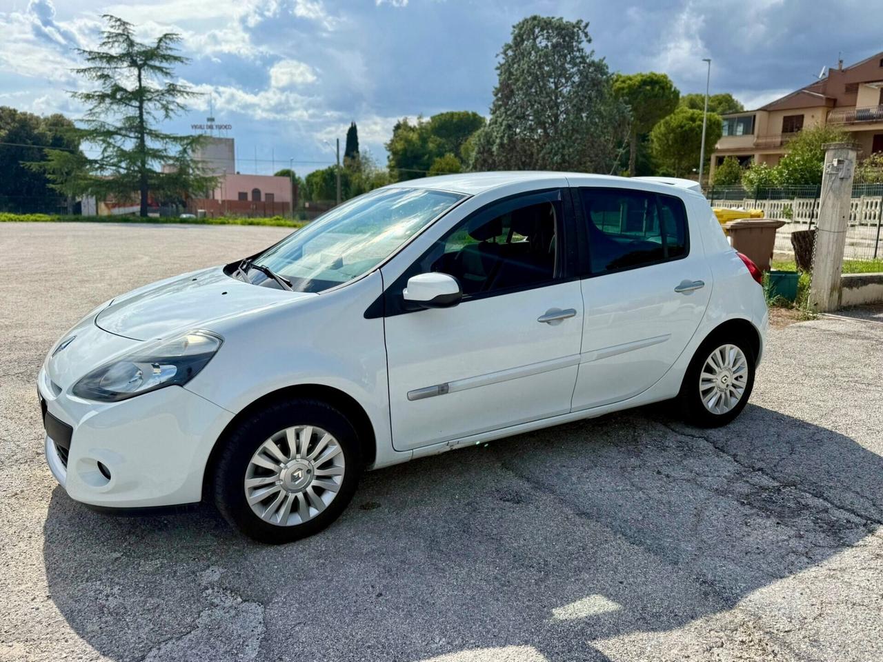 Renault Clio 1.2 GPL 5porte neopatentati uniproprietario