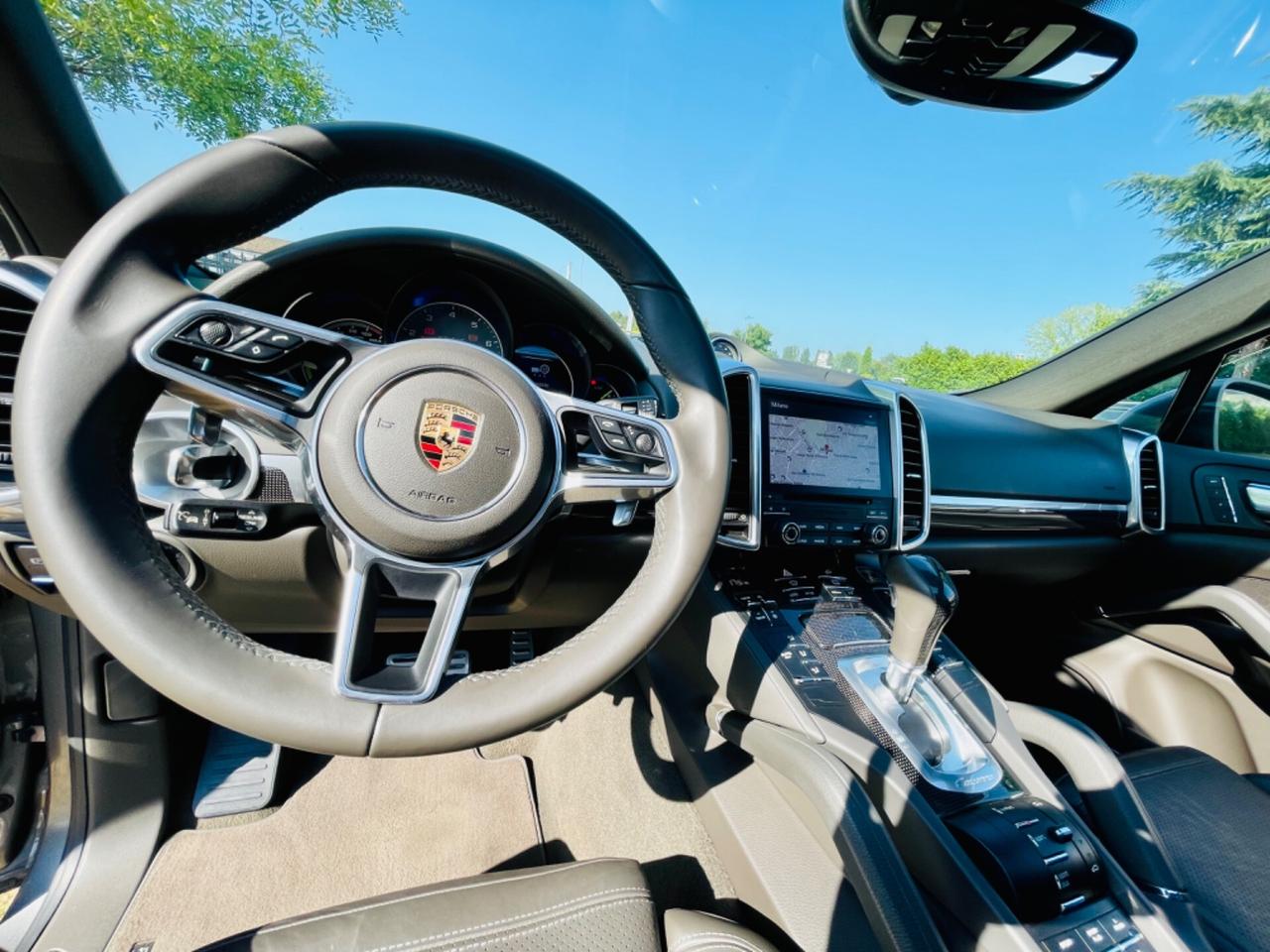 Porsche Cayenne 3.0 S E-Hybrid Platinum Edition