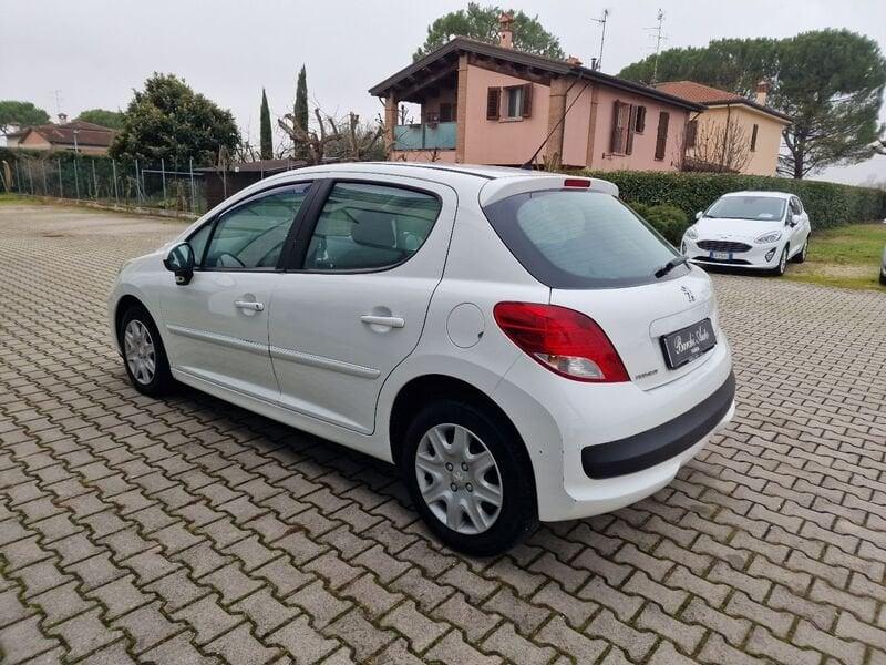 Peugeot 207 Plus 1.4 HDi 70CV 5 porte