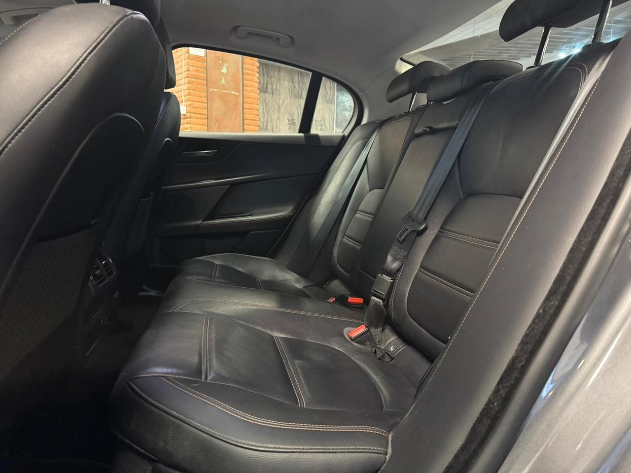 Jaguar XE 2.0 D 180 CV AWD aut. Prestige Business Edition