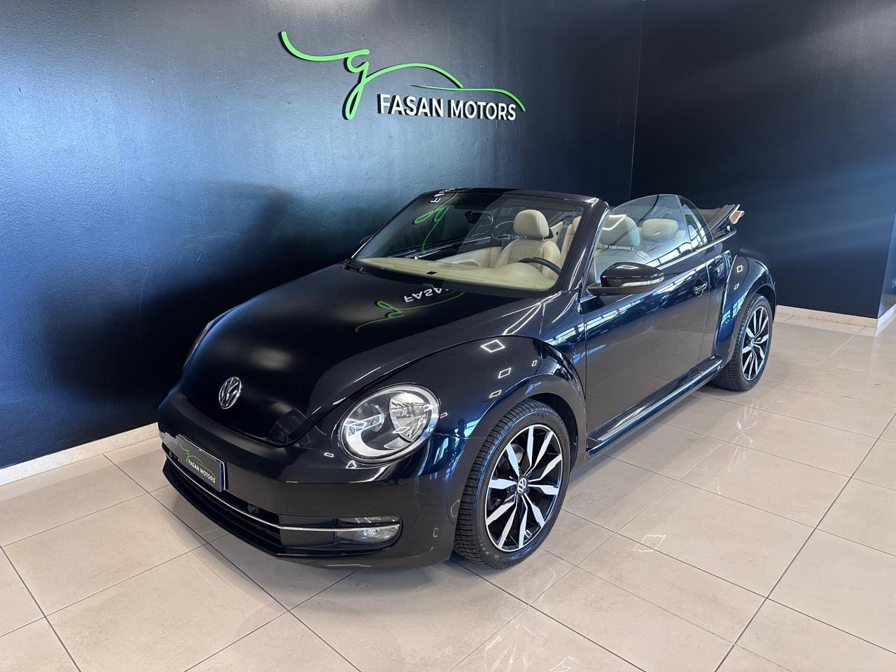 Volkswagen Maggiolino Cabrio 1.6 tdi Design 105cv dsg