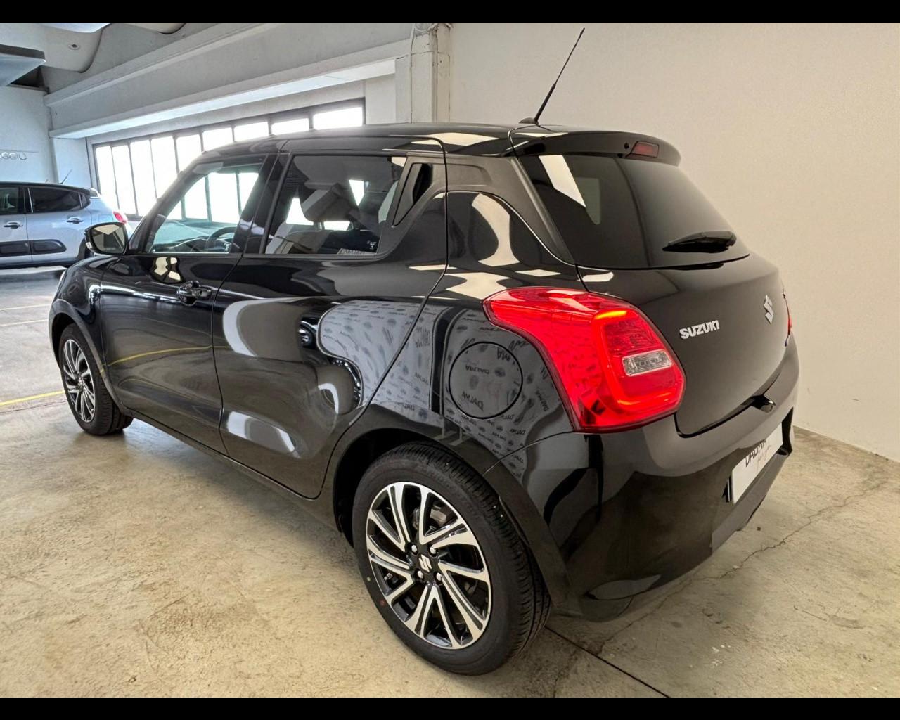 SUZUKI Swift VI - Swift 1.2h Top 2wd cvt