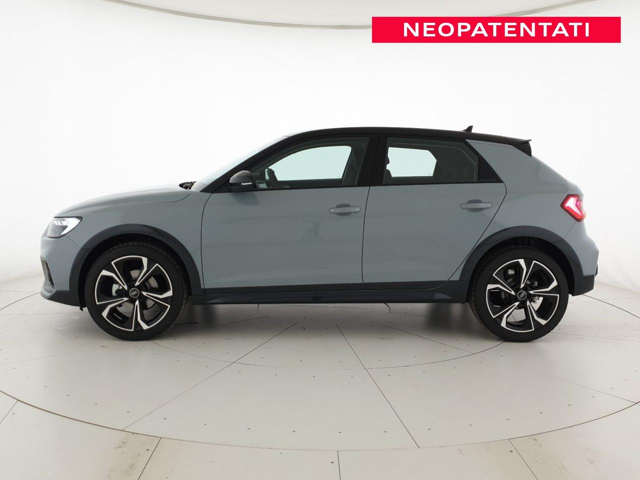 Allstreet 30TFSI 116CV S tronic Identity Contrast