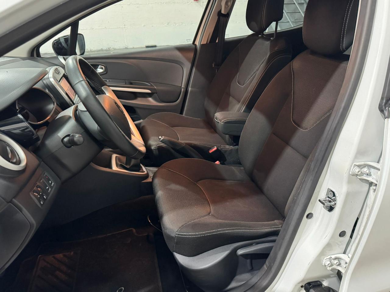 Renault Clio 1.5 dCi 8V 75CV Start&Stop 5 porte Duel