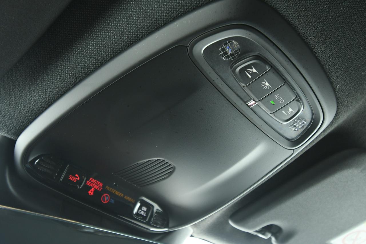 VOLVO XC40 1.5 t5 phev R-design auto LED+CAMERA+APP CONNECT