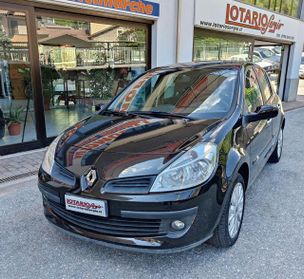 RENAULT Clio III 1.5 dCi Diesel IENE