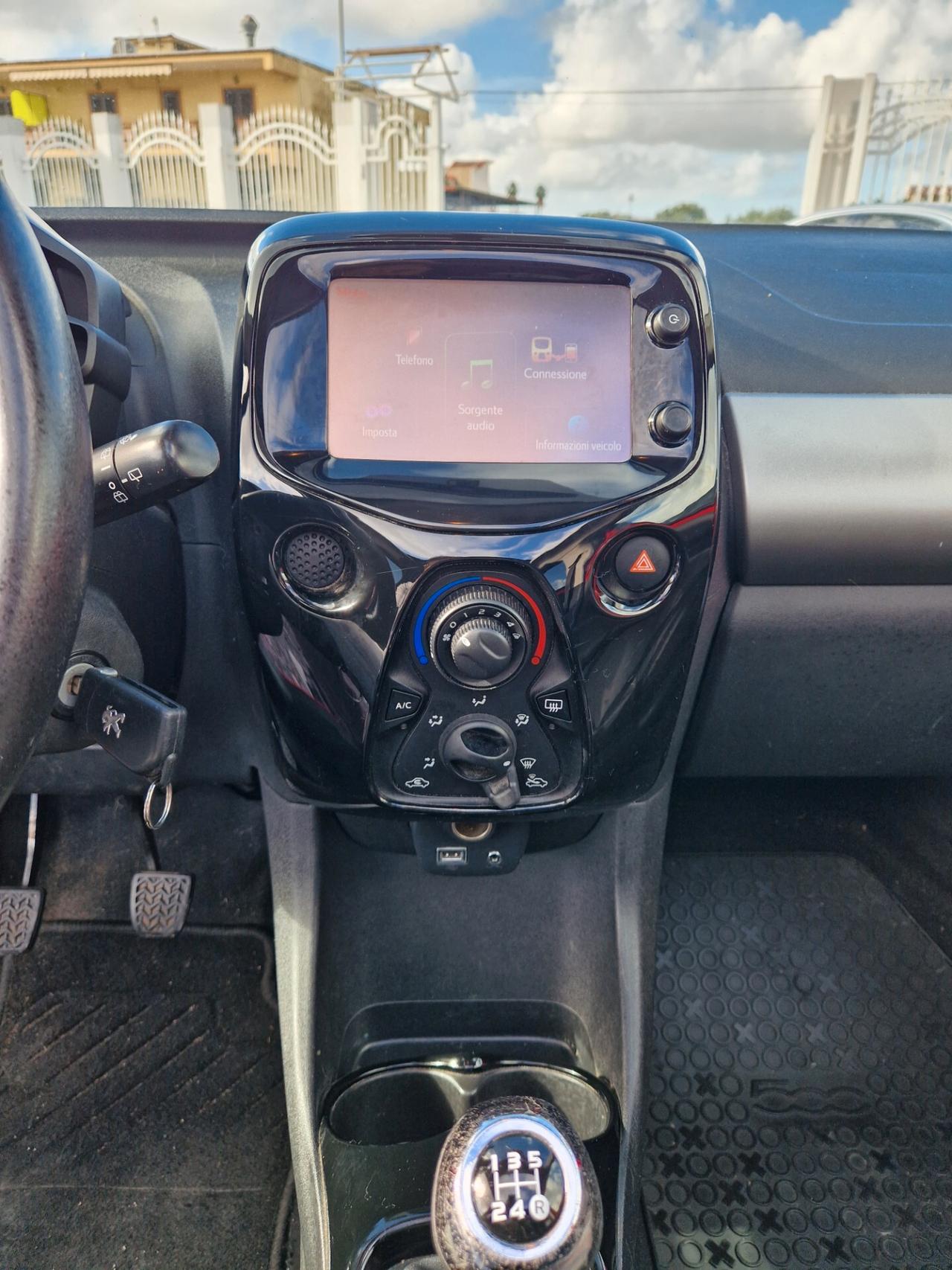 Peugeot 108 PureTech 82 5 porte Allure