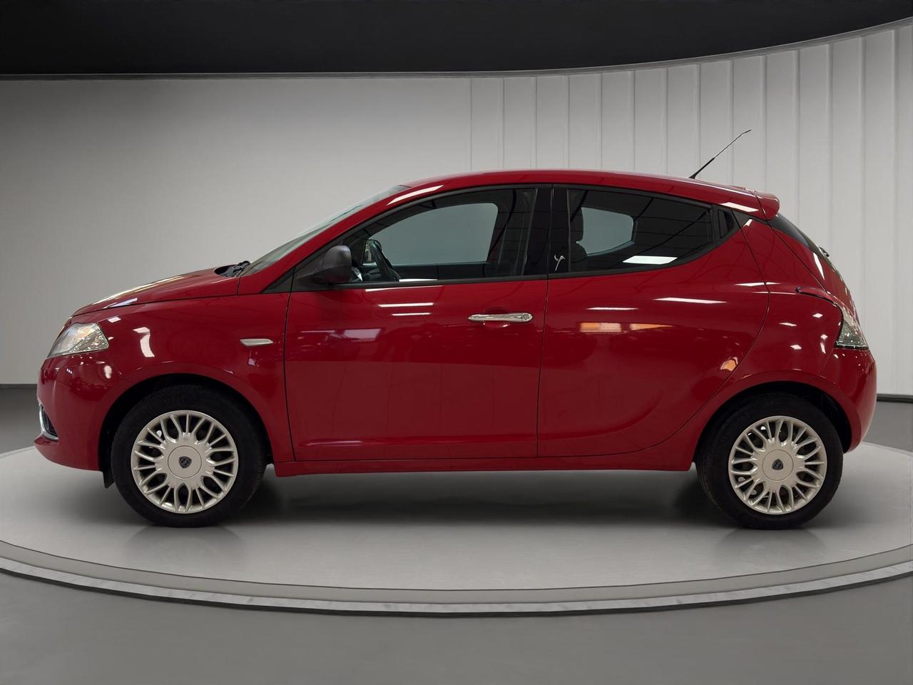 Lancia Ypsilon 1.2 Silver 69cv