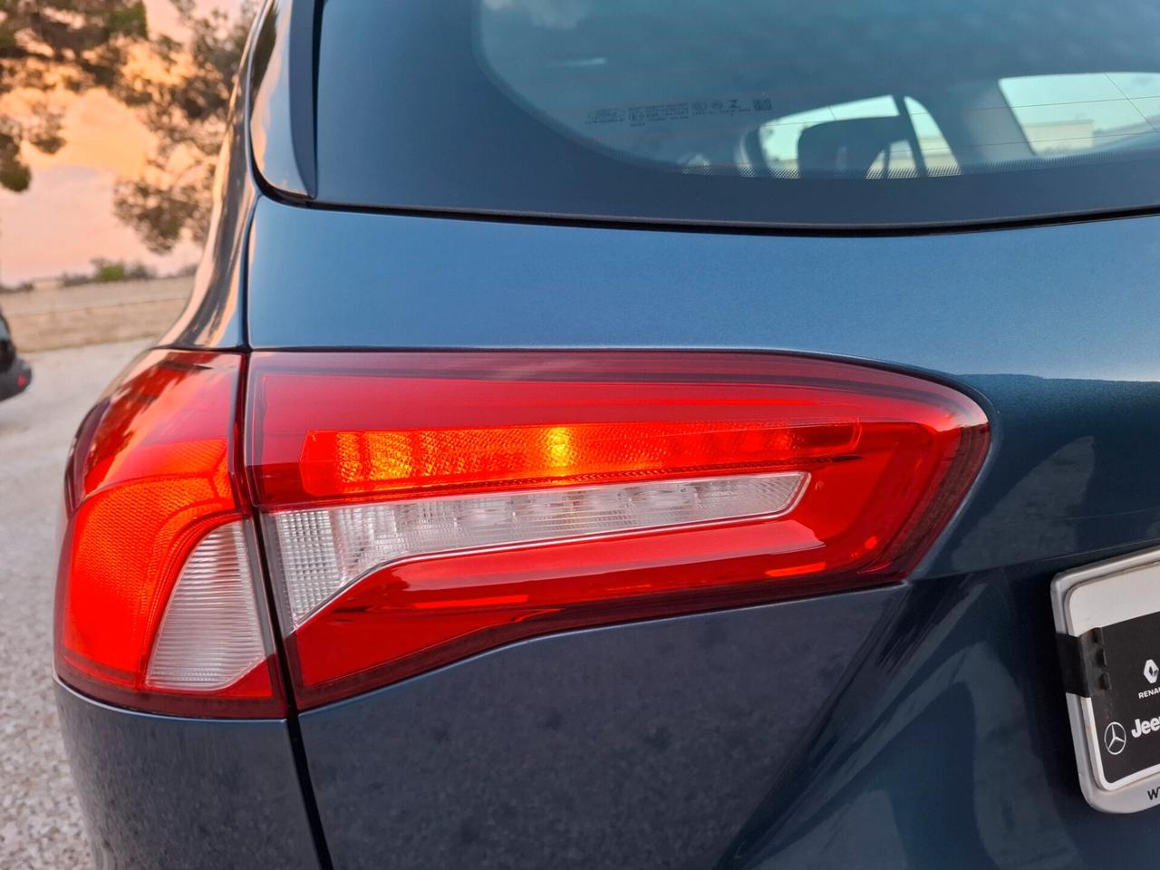 Ford Focus 1.5 TDCI 120cv SW *NAVY-LED-CAM*