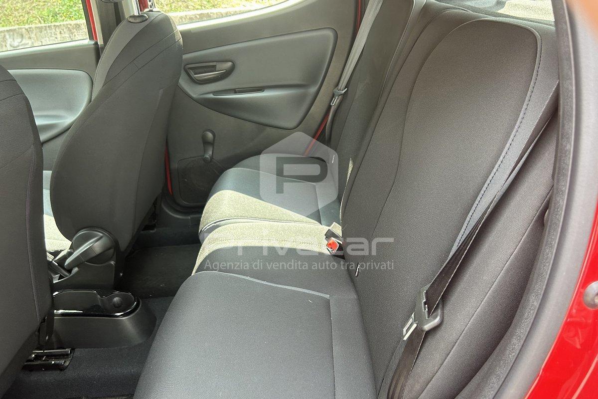 LANCIA Ypsilon 1.2 69 CV 5 porte Silver