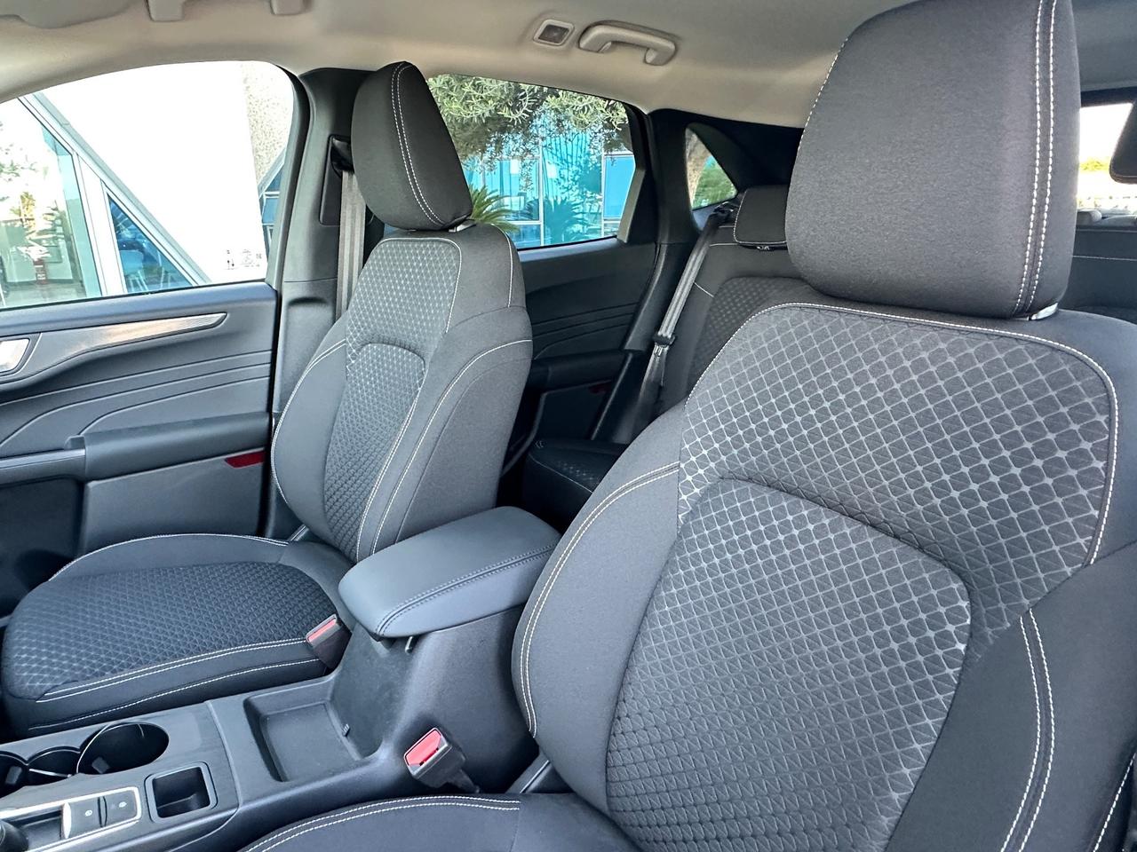 Ford Kuga phev Titanium possibilità noleggio no scoring