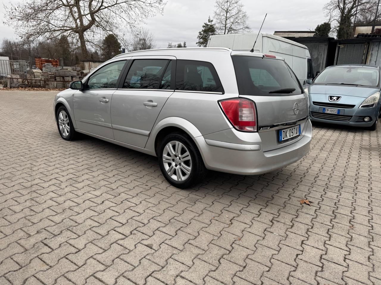 Opel Astra 1.7 CDTI 101CV 5 porte Cosmo