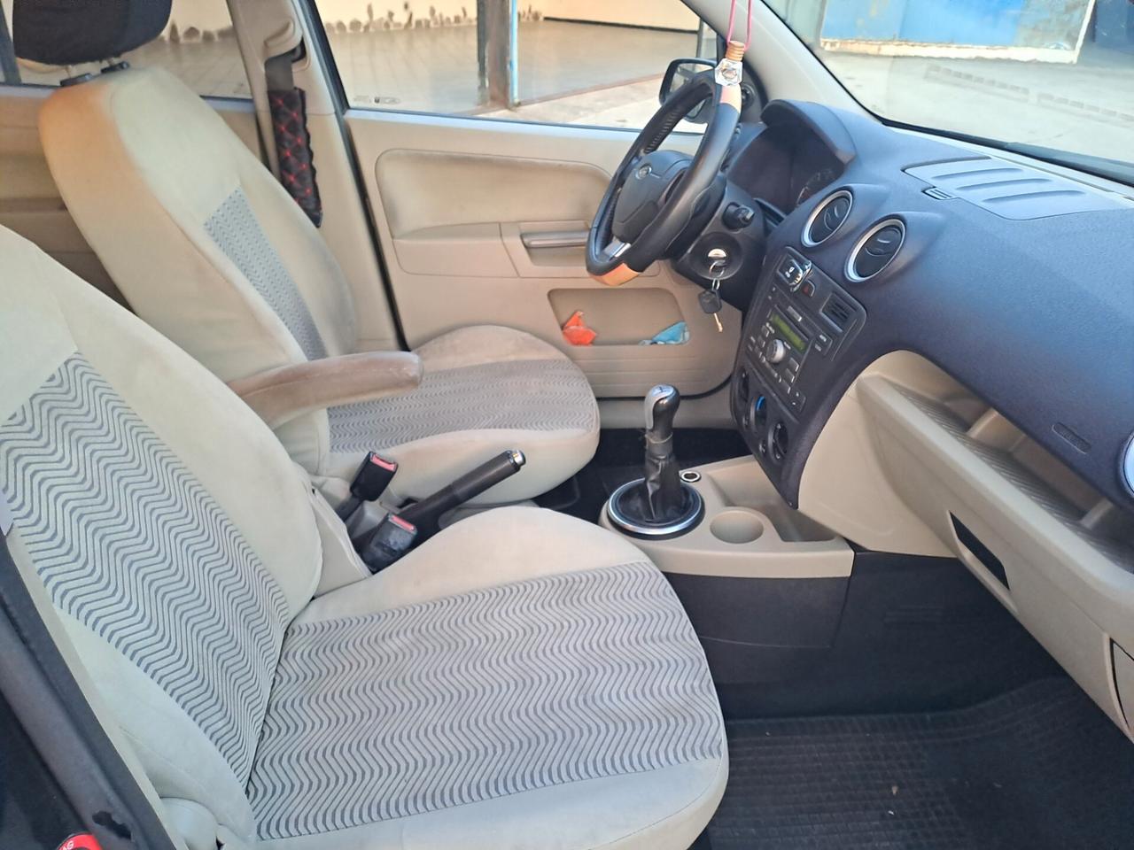 Ford Fusion 1.6 tdci 90cv