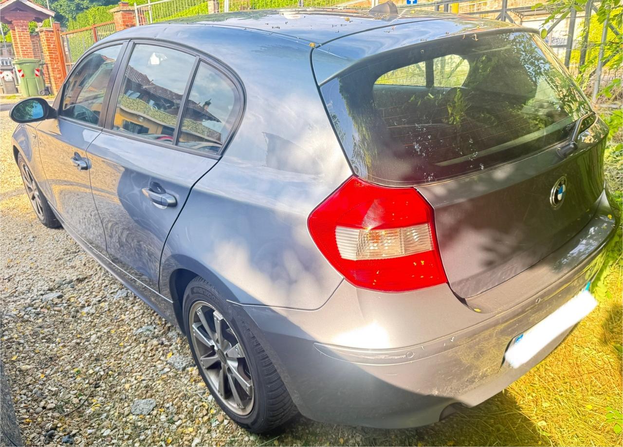Bmw 120 5 porte benzina cambio automatico